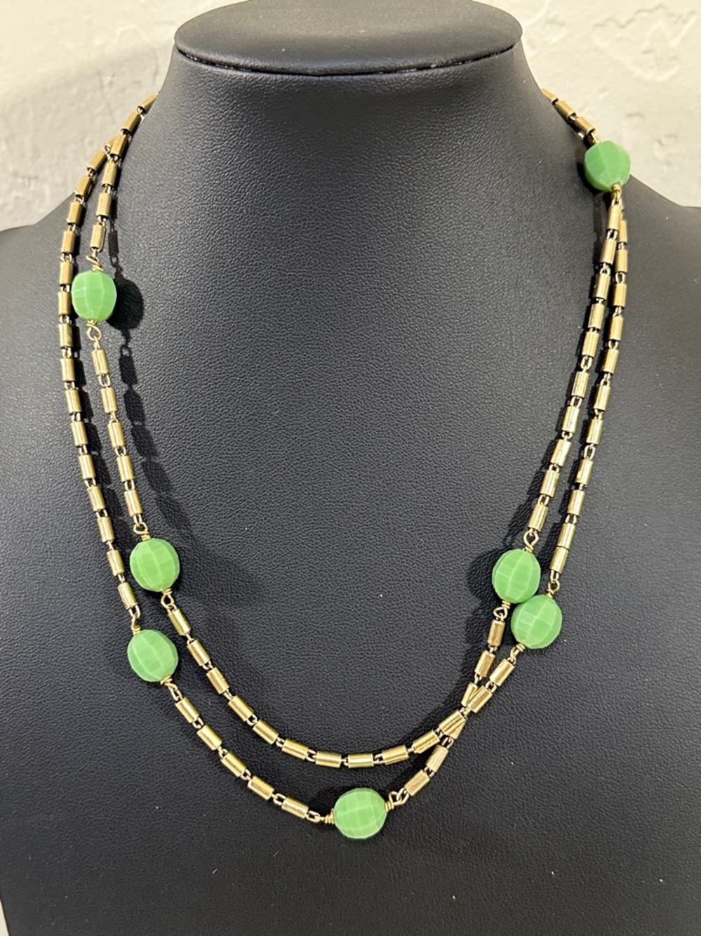 J Crew Matte Gold-Tone Faceted Green Faceted Cylinder Bead Link Necklace
